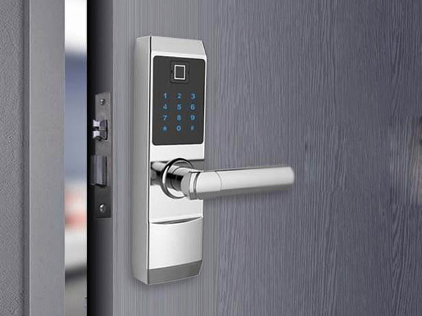 新市24小时上门开锁公司