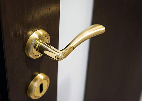 新市24小时上门开锁公司