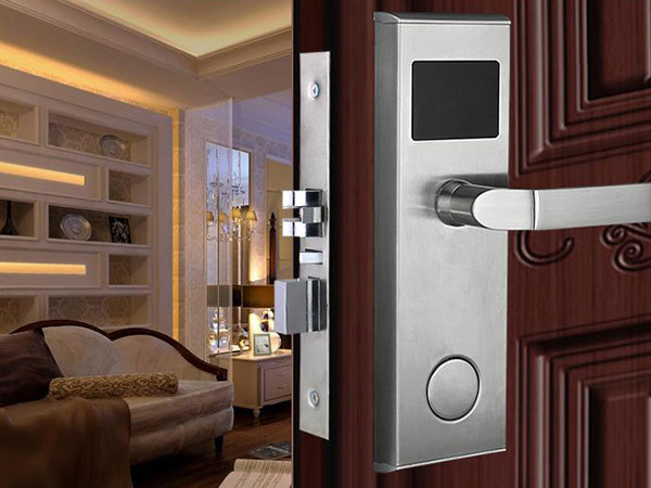 新市24小时上门开锁公司