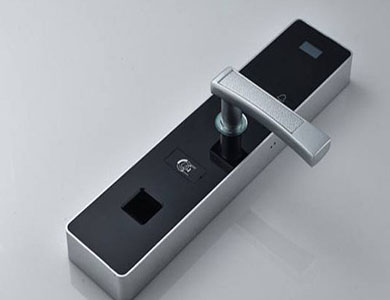 新市24小时上门开锁公司