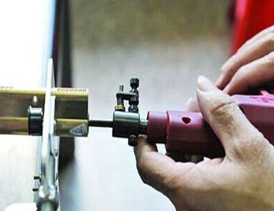 新市24小时上门开锁公司