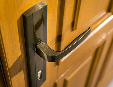 新市24小时上门开锁公司